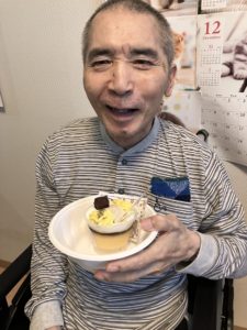 老人ホーム 誕生日