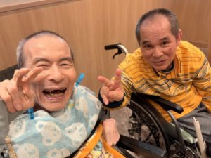 老人ホーム 外食