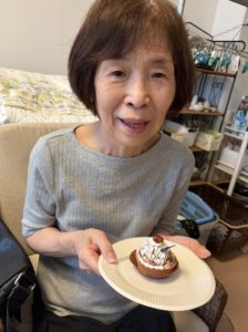 老人ホーム 誕生日