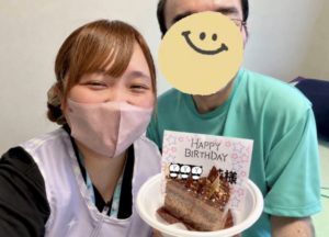 老人ホーム 誕生日